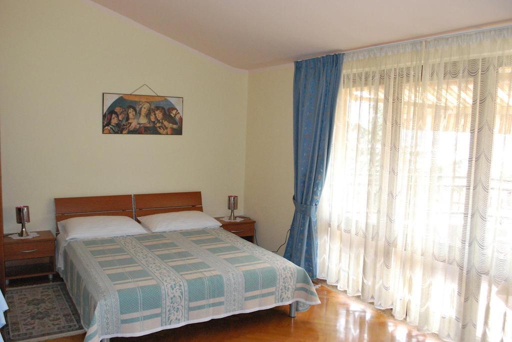 Rooms Marija Рийека Стая снимка