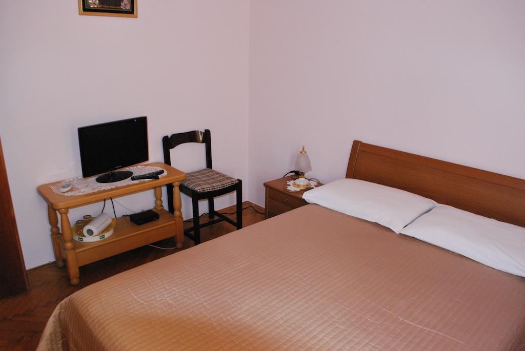 Rooms Marija Рийека Стая снимка